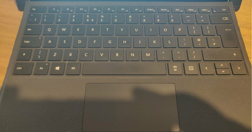 Surface Pro 4 Type Cover Intermittent Disconnection FIXED 1
